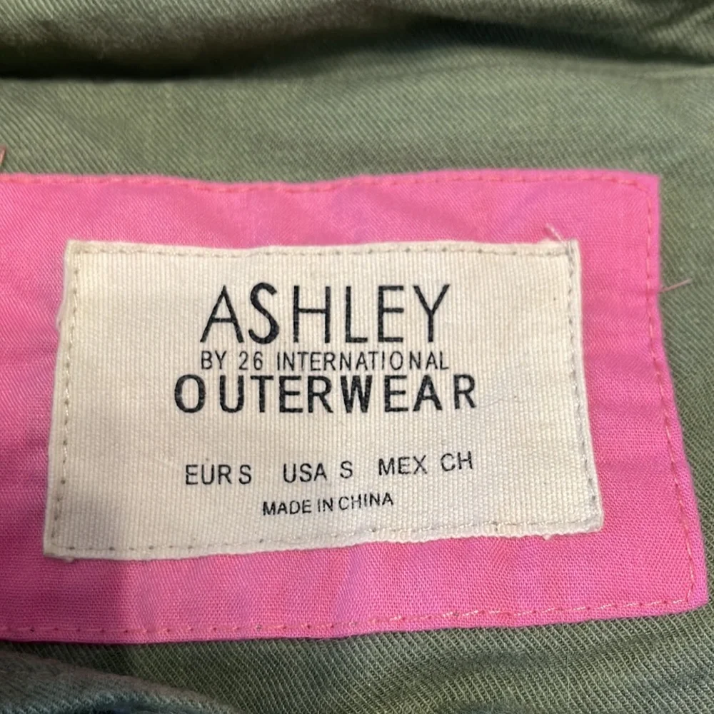 Jacket - Picture 2 of 3